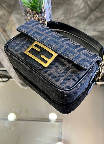 Beden çeşitli Renk Fendi mini çanta
