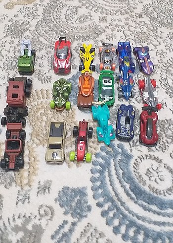 eski tarihe ait metal arabalar 20 adet - Görsel 2