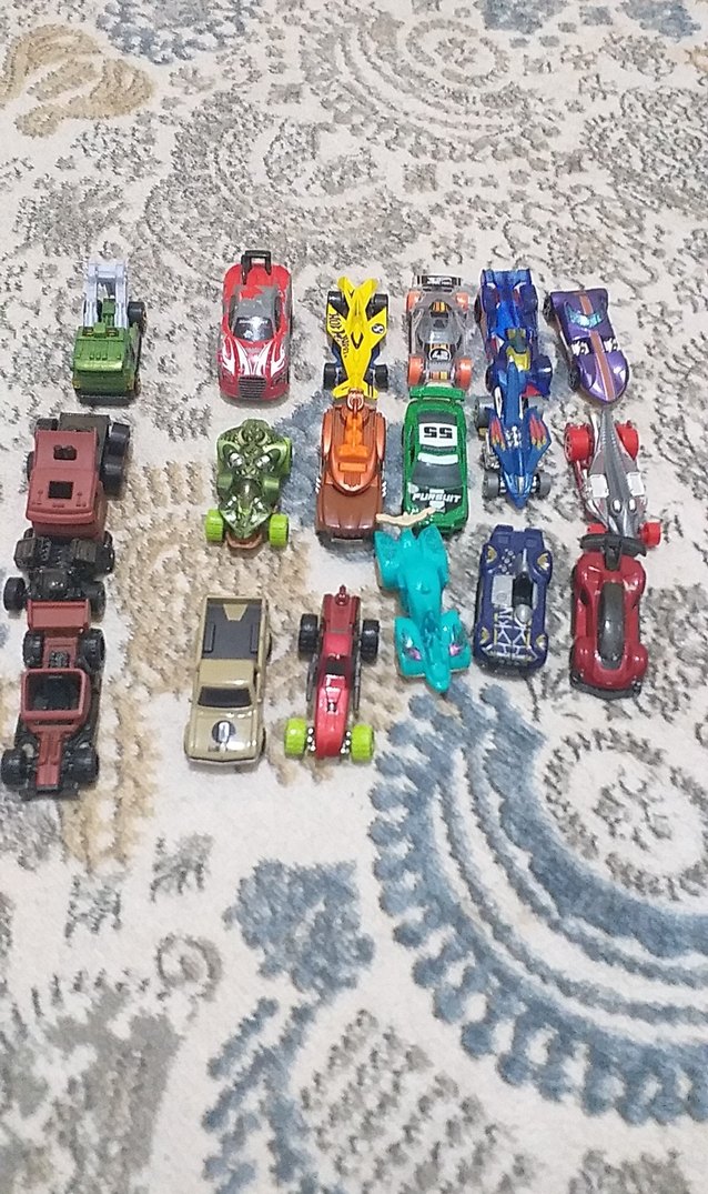 eski tarihe ait metal arabalar 20  adet - Görsel 2