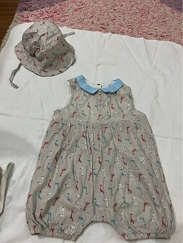 Kız bebek dokuz aylık yazlık tulum