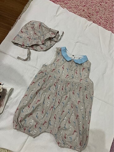 Cassiope Kız bebek dokuz aylık yazlık tulum