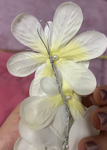 Boncuklu Beyaz Çiçekli Saç Aksesuarı - Görsel 5