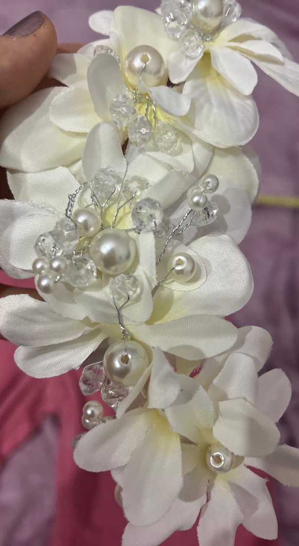 Boncuklu Beyaz Çiçekli Saç Aksesuarı - Görsel 2