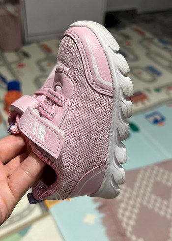 Diğer Kız Çocuk Pembe Cırt Cırtlı Spor Ayakkabı