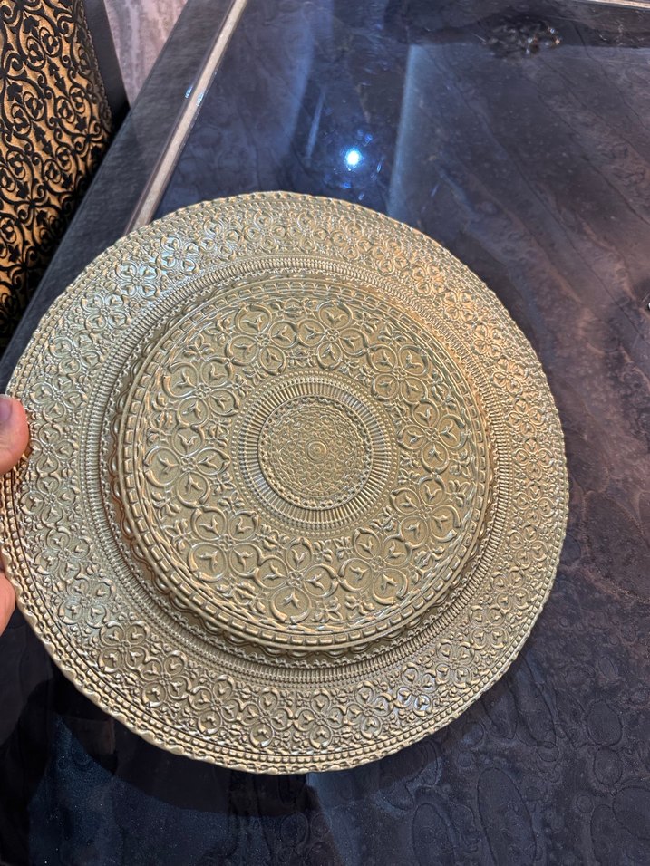 İşlemeli Parlak Altın Tabak - Görsel 2