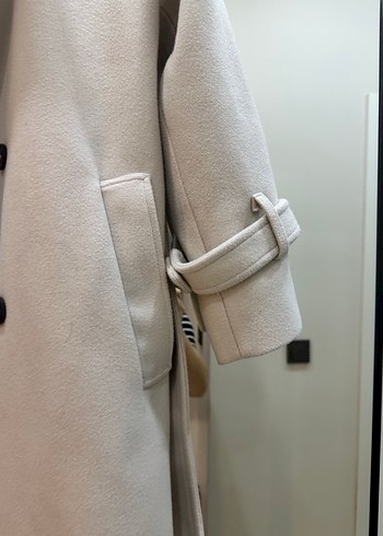 TAŞ RENGİ KUŞAKLI PREMIUM UZUN KABAN - Görsel 3