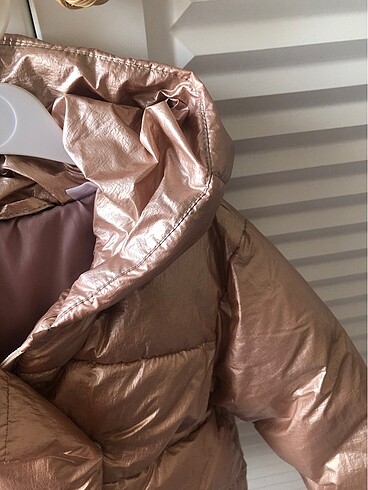 Zara Puf mont