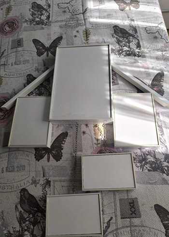 Beyaz Çoklu Fotoğraf Çerçevesi - Görsel 2