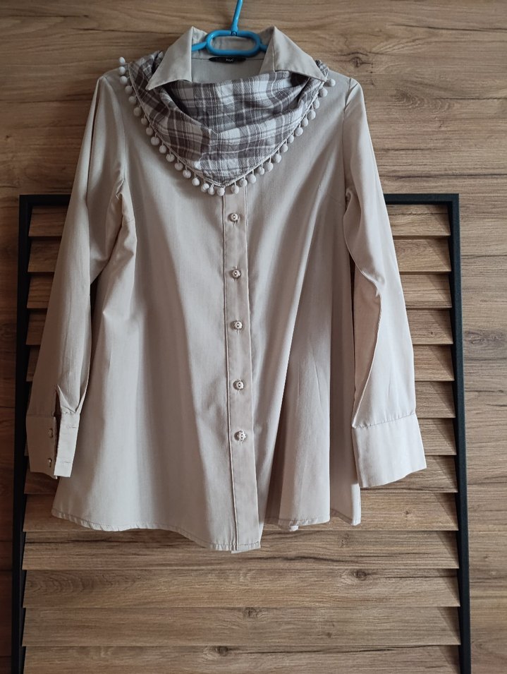 Bej Düğmeli Fular Aksesuarlı Kadın Gömlek - Görsel 2