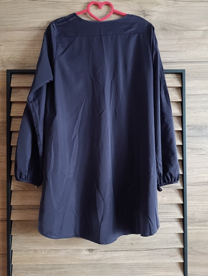 Düğmeli Yuvarlak Yaka  Kadın Bluz - Görsel 2