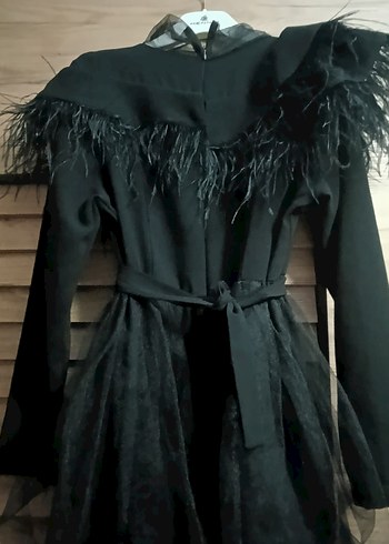 Siyah Kat kat Tüy Detaylı Abiye Elbise - Görsel 6