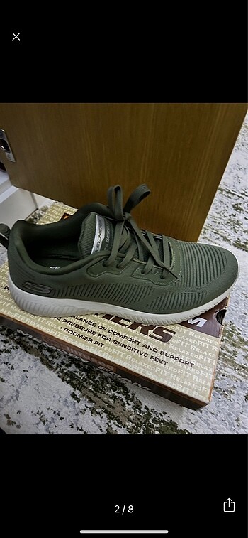Skechers
