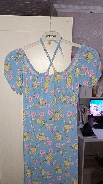 Zara midi boy yırtmaçlı mavi çiçekli elbise