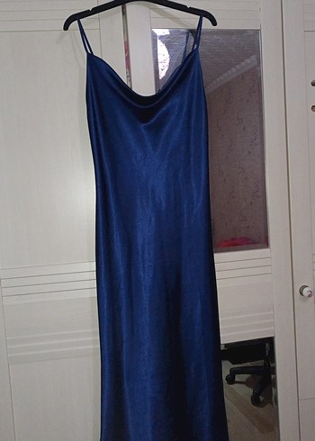 Zara lacivert saten midi elbise