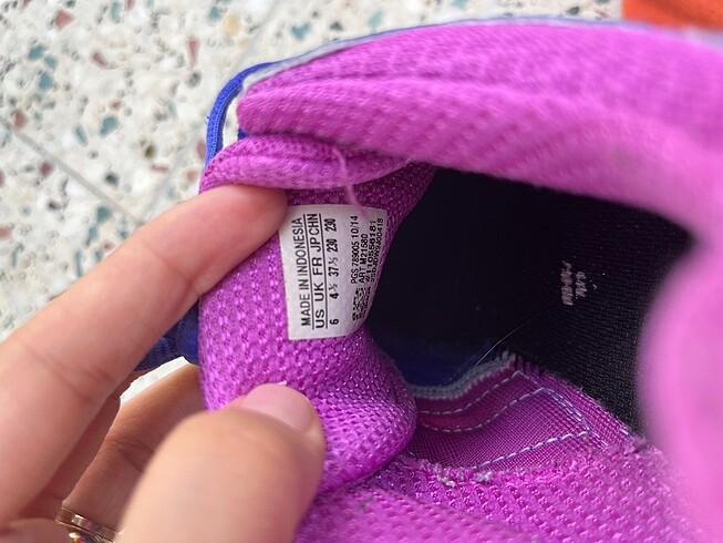 37 Beden mor Renk Adidas orijinal ayakkabı