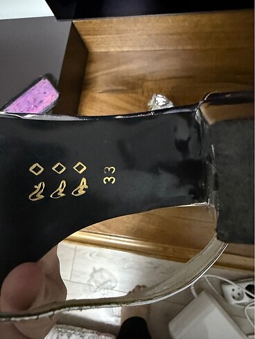 33 Beden Topuklu kız çocuk ayakkabısı