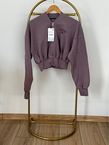 Zara sweatshirt