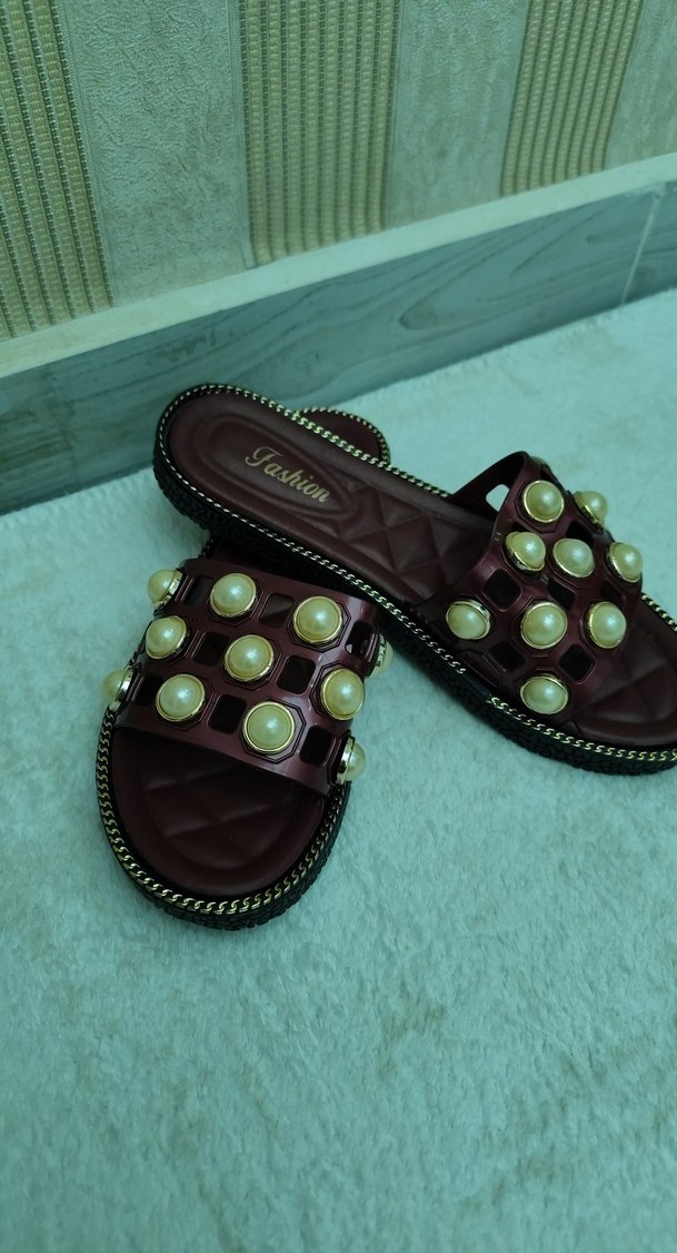 Boncuk Detaylı Kahverengi Kadın Terlik - Görsel 3