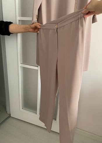 44 Beden ten rengi Renk Bej Kadın Uzun Kollu Dökümlü Tunik pantolon takım