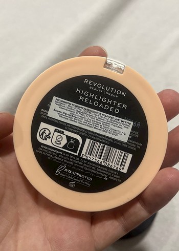 Beden Renk Golden Rose Likit Makyaj Bazı Parlak Bej