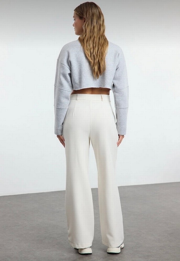 Kadın Beyaz Regular Fit Kumaş Pantolon - Görsel 3