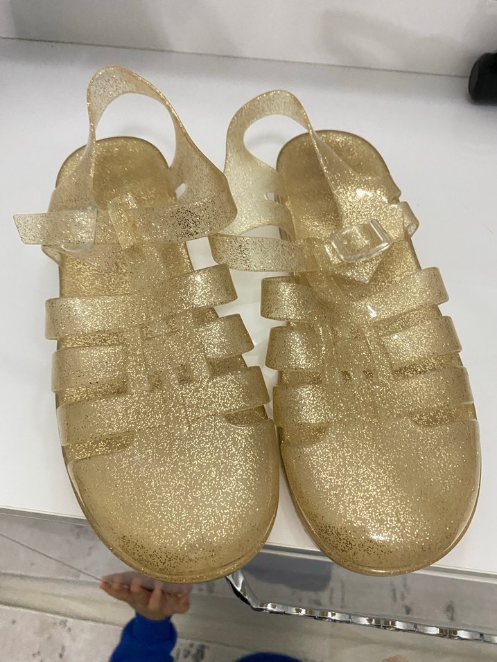 Altın Renkli Tokalı Terlik - Görsel 2