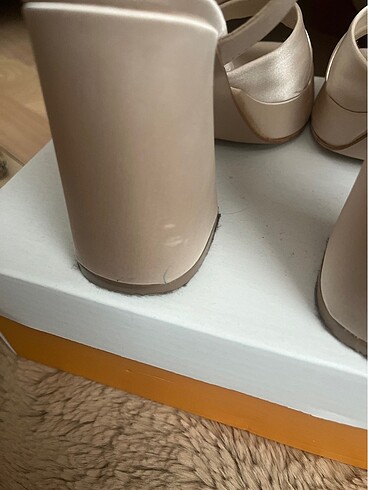 Krem topuklu ayakkabı - Görsel 9