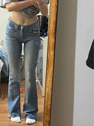 y2k düşük bel toprlayıcı yırtık detay zara jean