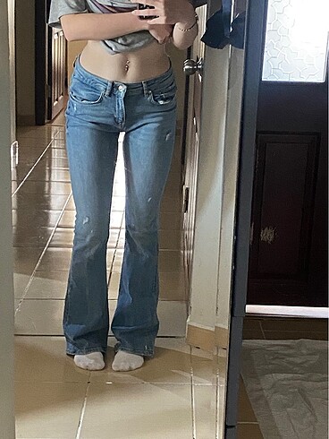 m Beden y2k düşük bel toprlayıcı yırtık detay zara jean