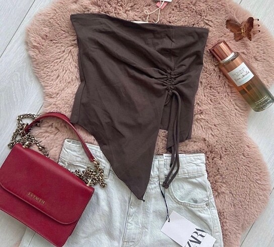 stradivarius büzgüllü crop
