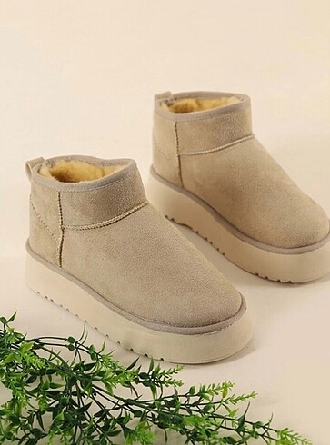 Ugg Ugg bot
