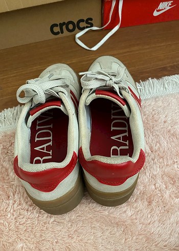 Beyaz Kırmızı Stiletto Topuklu Sneakers - Görsel 2