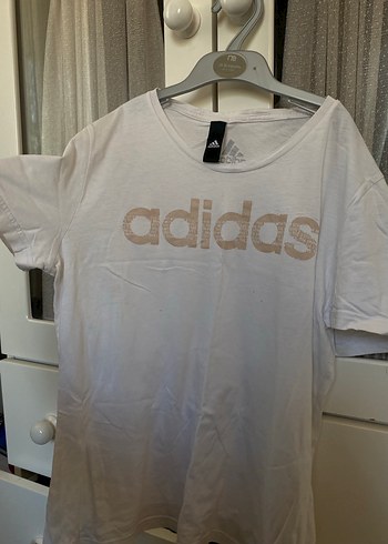 Adidas Beyaz Tişört,Kısa Kollu, Rahat Kesim - Görsel 2