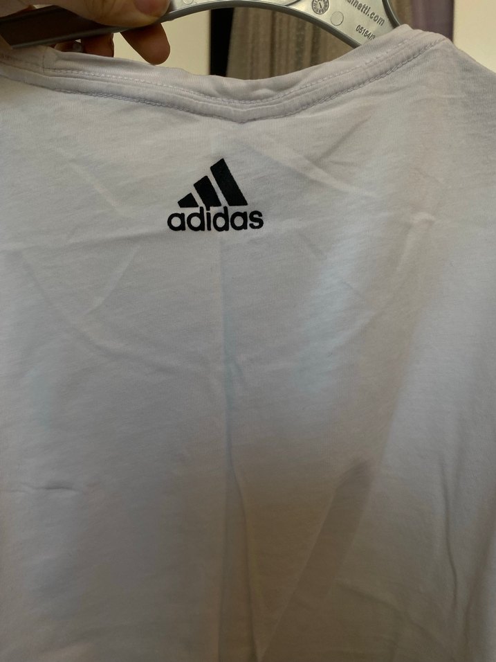 Adidas Beyaz Tişört,Kısa Kollu, Rahat Kesim - Görsel 3
