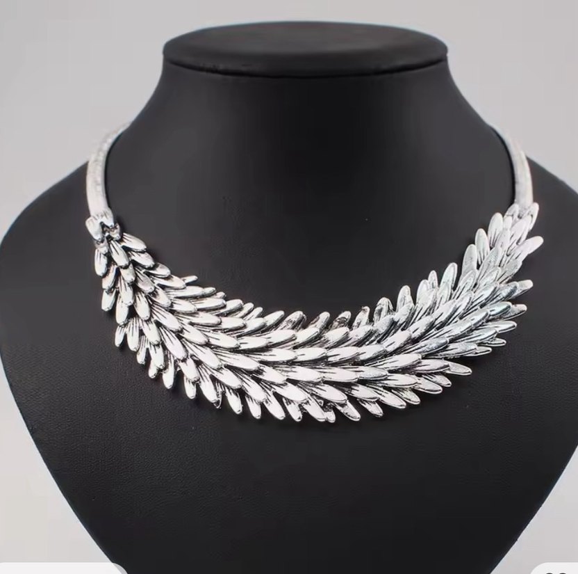 Balık Sırtı Zincir Detaylı Altın Renkli Bohem Kolye - Görsel 3