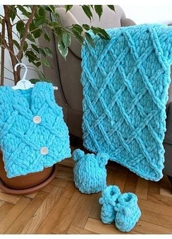 Beden Puffy bebek battaniye yelek şapka ve patik