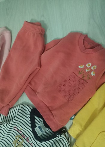 1 Yaş Beden sarı Renk 9-12 ay kışlık toplu