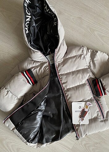 5 Yaş Beden ten rengi Renk Moncler çocuk mont