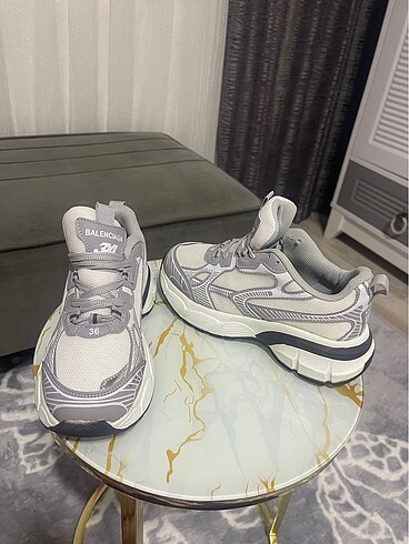 Balenciaga 36 Numara sıfır