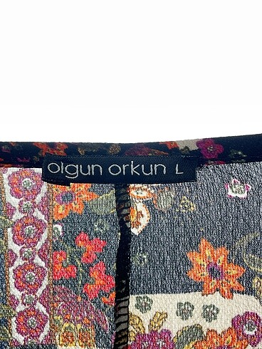 l Beden çeşitli Renk Diğer Bluz %70 İndirimli.
