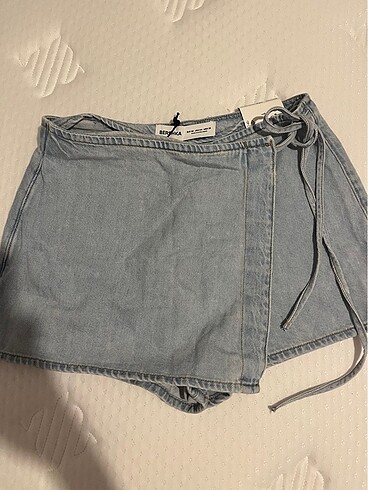 Bershka mini etek