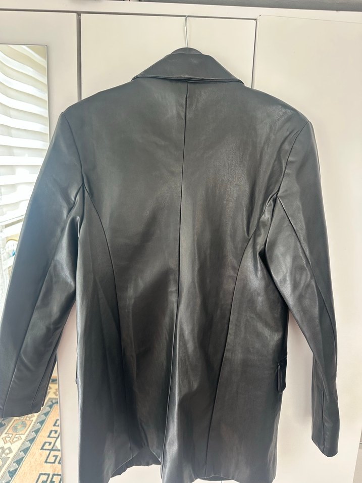 Düğmeli Siyah Deri Kadın Ceket - Görsel 3