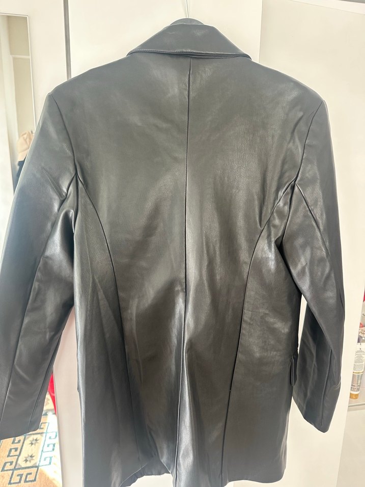 Düğmeli Siyah Deri Kadın Ceket - Görsel 2