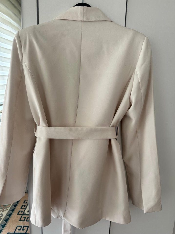 Krem Kemerli Kadın Blazer Ceket - Görsel 4