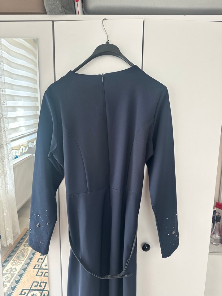 Kemerli Lacivert Uzun Kollu Abiye Elbise - Görsel 3