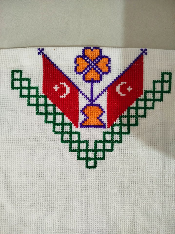 Türk bayraklı etamin işleme dantelli - Görsel 4