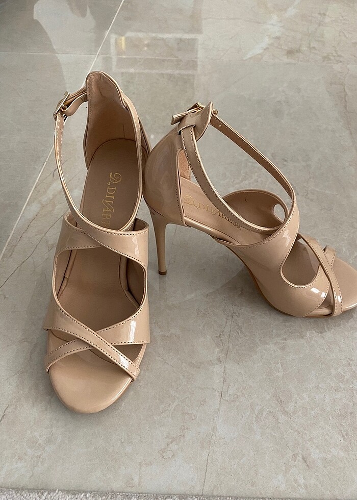 Divarese Krem Topuklu Ayakkabı - Görsel 2