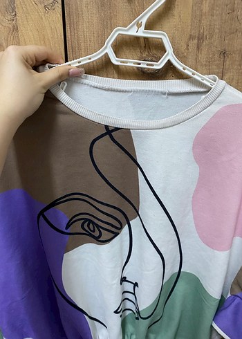 Kadın Çok Renkli Baskılı Kısa Sweatshirt - Görsel 2