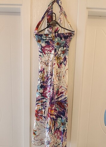 Saten rengarenk gece elbisesi - Görsel 2