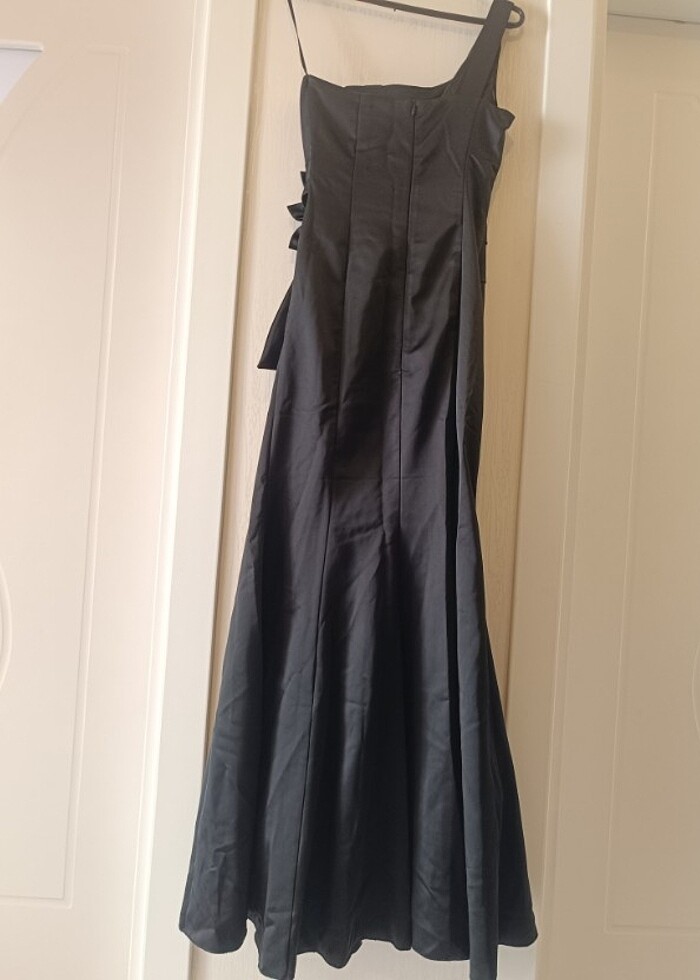 Tel kol balık model gece elbisesi - Görsel 2